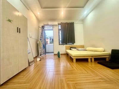 Cho thuê CH 2 Phòng Ngủ, bancony, Full nội thấy gần ĐH GTVT, Hutech