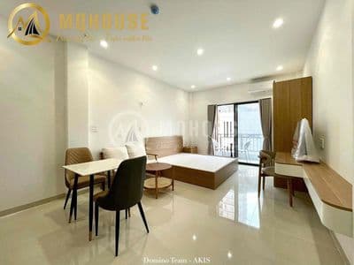Căn hộ dịch vụ ban công full nội thất siêu rộng ngay hoàng hoa thám