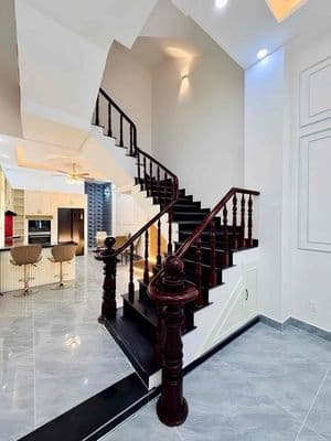 Đường 6m Thông - Nhà 3 Tầng, Sân Thượng - Nguyễn Sơn