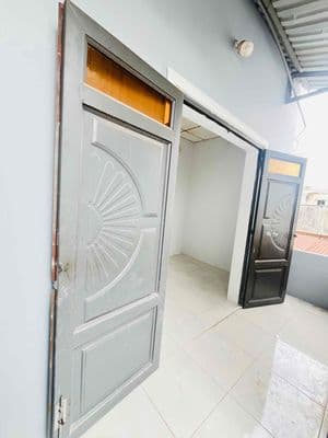Nhà Sổ Chung 3pn 50m2 hẻm xe máy gần gốm Tân Hạnh
