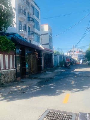 GIẢM SAU 500triệu ! LÔ ĐẤT ĐẸP NGANG 9M NGAY ĐH NGÂN HÀNG HOÀNG DIỆU 2