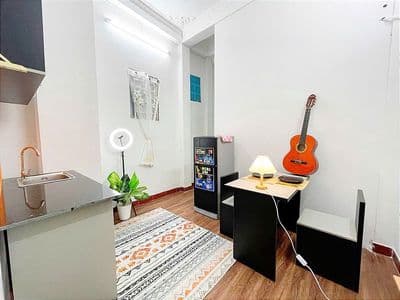 CĂN 2 PHÒNG NGỦ, 1 PHÒNG KHÁCH CÓ CỬA SỐ + BAN CÔNG LỚN, FULL NỘI THẤT