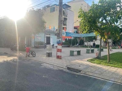 cần bán nhà 2 mặt siêu đẹp hẻm 80 gò dầu. DT: 4.5 x 17m