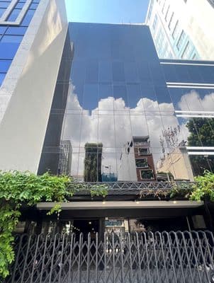 CHO THUÊ TÒA NHÀ MẶT TIỀN LÝ THƯỜNG KIỆT – QUẬN 10 NGAY THÀNH THÁI