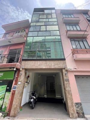 Cho thuê nhà hxh phan đăng lưu qpn, dt 4.2x20m, trệt 3 lầu, giá 40tr