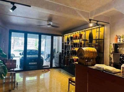 Bán nhà mặt tiền đường Lê Văn Lộc