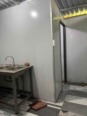 Nhà cho thuê căn 2tr5 (cọc 1tr) gần ngã 3 chợ Nhơn Đức