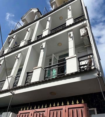 3 Tỷ 3.5 x 13m 2 lầu sân thượng