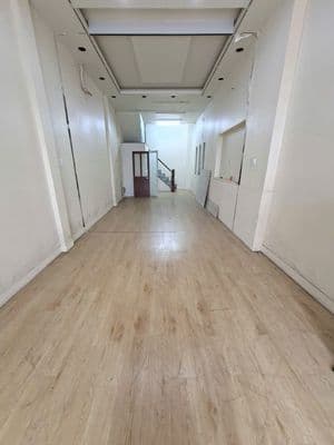 Nhà mặt tiền Lạc Long Quân, Trệt 2 Lầu ST, 3PN 3WC, 3.6x16m