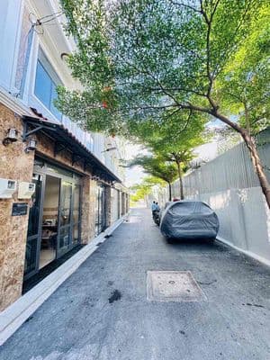 Nhà Mới Xây hẻm xe hơi tránh nhau, Quốc Lộ 13, Hiệp Bình Phước