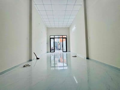 CHO THUÊ NHÀ MỚI. SÂN RỘNG, P khách rộng, 2PN, tại đường Vườn Lài