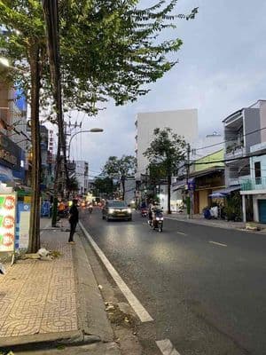 11 Tỷ. Nhà Mặt Tiền Hưng Phú 80m2(4x20). Bán Gấp