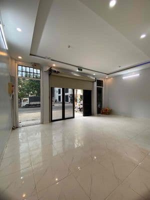 Cho thuê nhà nguyên căn 4 tầng gần Toà Mornachy, giá 35 triệu