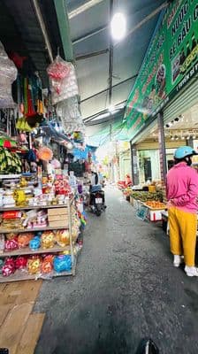 nhà cấp 4 mặt tiền trong lồng chợ tam hà. thích hợp kinh doanh