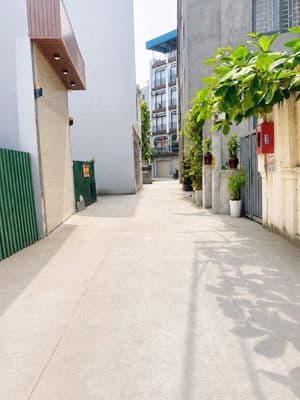 Bán nhà Thạch Bàn Long Biên sân nhà 70m2 thang máy oto thông ~ 9 tỷ TL