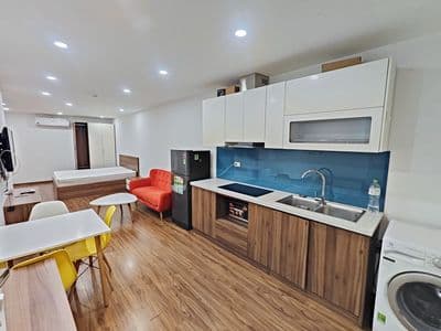 Trống sẵn STUDIO 40m2 full đồ, cửa sổ thoáng, Đào Tấn, Ba Đình