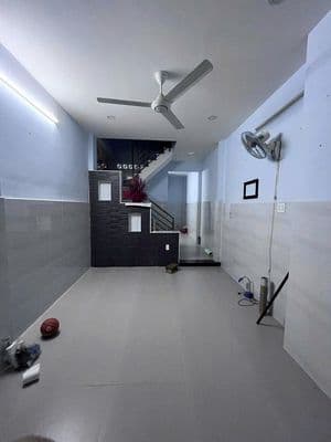 CHO THUÊ NHÀ MỚI XÂY 3,5X12 CMT8 QUẬN 10