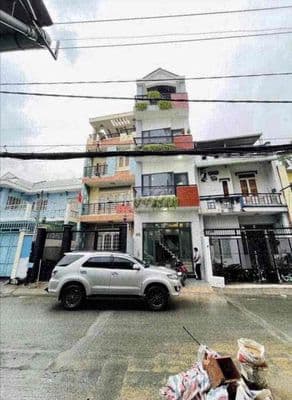 nhà đường số 28 p6gv , trệt 3lầu 4pn 3wc