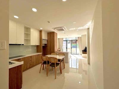 Cho thuê căn hộ studio 55m2 ngay vòng xoay dân chủ mới 100%