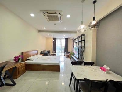 Cho thuê Orchard Parkview sẵn slot ô tô vào ở ngay có ban công rộng