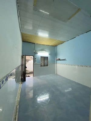 Nhà đường 182 Lã Xuân Oai, rộng gần trường ĐH Giao thông