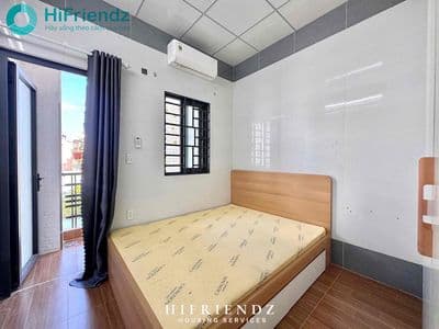 giảm cực lớn studio full nội thất ban công sát Parc Mall - trống sẵn