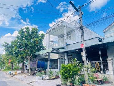 Nhà trệt lầu 85m² (3pn, có pn tầng trệt)– kdc hồng loan 6a