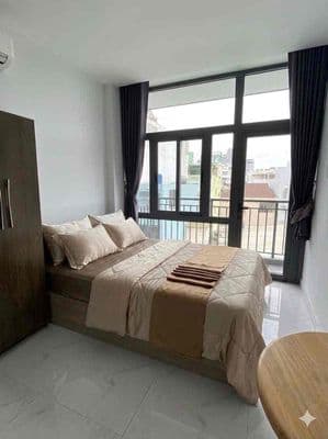 Căn Hộ Ban Công Thang Máy Full NT P17 BT