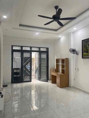 5 tầng btct – hẻm xe hơi 5,5m – xe hơi đỗ cửa –gần chợ hoa hồ thị kỷ