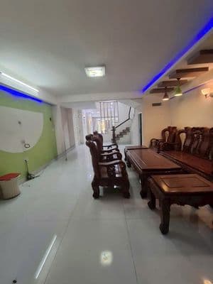NGAY CV CÓ NT Nhà Góc khu Tên Lửa 5x20m 4 tầng 4PN 5WC GẦN COOPMART