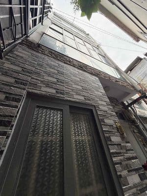 Cho Thuê NNC 3m x 9m 2PN 3WC Trệt 2 Lầu ST Ngay 68 Trần Quang Khải Q1