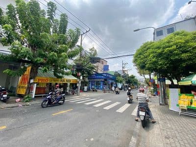 Cho thuê nhà 7 tầng mặt tiền Lâm Văn Bền Q7
