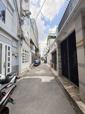 cho thuê nhà đg.đất thánh.p6.tân bình