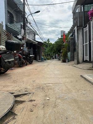 đất kiệt đường nhựa 5m 2 oôt né nhau