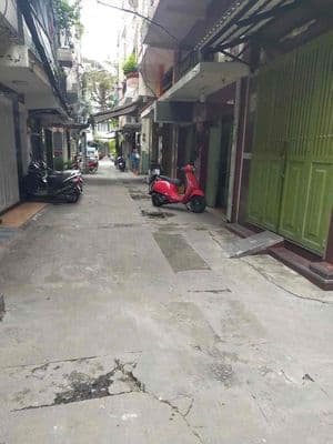 CẦN BÁN NHÀ NGAY TRUNG TÂM Q10