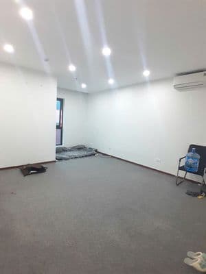 Cho thuê văn phòng đẹp 30m2 mạt phố Lạc Long Quân