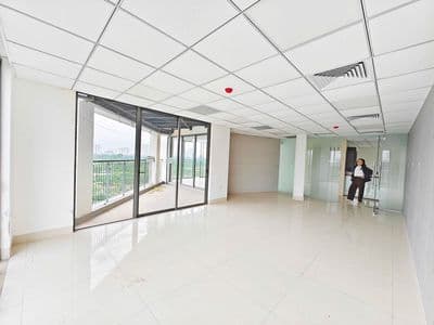 Cho thuê văn phòng The Manor Nguyễn Xiển 200m2 lô góc 25tr thang máy