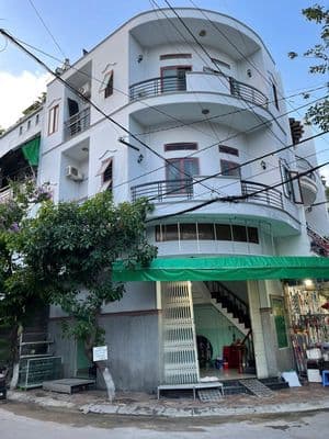 Cho thuê mặt bằng tầng trệt chợ Tháp