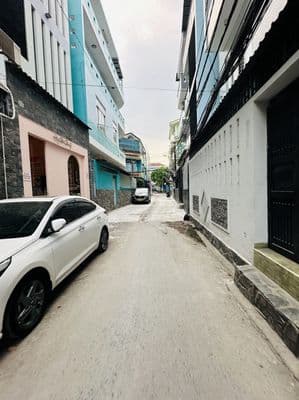 Hẻm ô tô tránh Lạc Long Quân, Quận 11, 5.2x16, 3 tầng, chỉ 10 tỷ 400