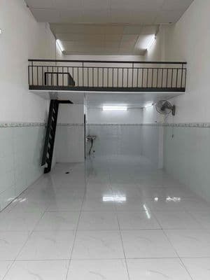 Cho thuê nhà nguyên căn 4 X 10 nhà mới kinh d mua bán làm tốc neo Q11