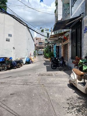 Bán nhà đẹp, ngay an dương vương , sát mặt tiền xe tải, nhỉh 4tỷ lớn