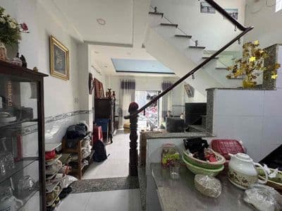NHÀ ĐẸP 2 TẦNG – HOÀN CÔNG ĐẦY ĐỦ – 42m² – 2 PN, 2 WC