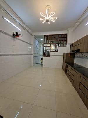 Đối diện hoa viên mtnb khu bình phú 4x17m 4 tầng gần trường b.phú