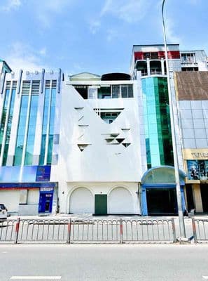 Cho thuê nhà mặt tiền ngang 10m sư vạn hạnh siêu đẹp quận 10