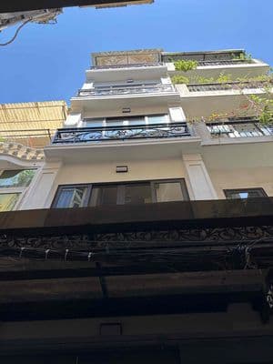 25m 5 tầng tại Ngọc Hà sổ đỏ đẹp - ko QH - hơn 5 tỷ