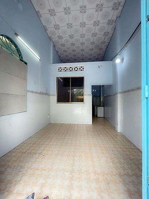 Nhà Mặt Tiền thích hợp vừa ở vừa kinh doanh, 2 phòng, Tân Xuân HM