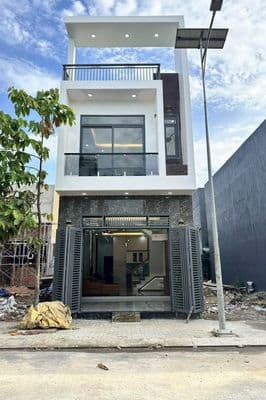 Bán nhà 1 trệt 1 lầu ngay chợ Tân Hiệp Tân Uyên Bình Dương