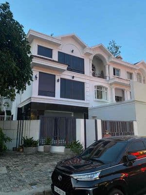 Chính chủ cho thuê căn góc biệt thự - mỹ văn 2 - phú mỹ hưng - quận