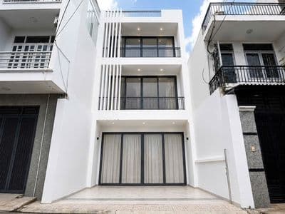 NHÀ ĐẸP MỚI XÂY - 32D Đặng Văn Ngữ, PN - Dt 5x25, trống suốt