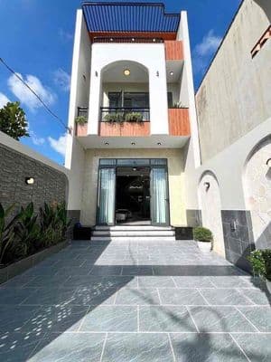 Ngộp Ngân hàng bán lại căn nhà lầu gần Văn Miếu Trấn Biên